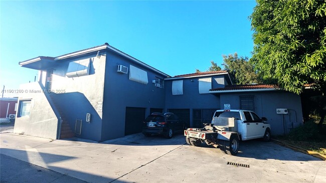 4111 NW 37th Ave in Miami, FL - Building Photo - Building Photo
