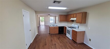 4011 Reeders Dr in Austin, TX - Building Photo - Building Photo