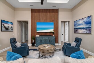 17592 Kinzie Ln in Estero, FL - Foto de edificio - Building Photo