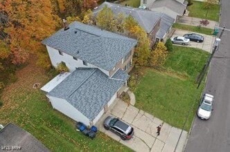 1858 Cromwell Dr in Akron, OH - Building Photo - Building Photo