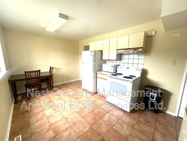 52 Little Wedeene St in Kitimat, BC - Building Photo - Building Photo