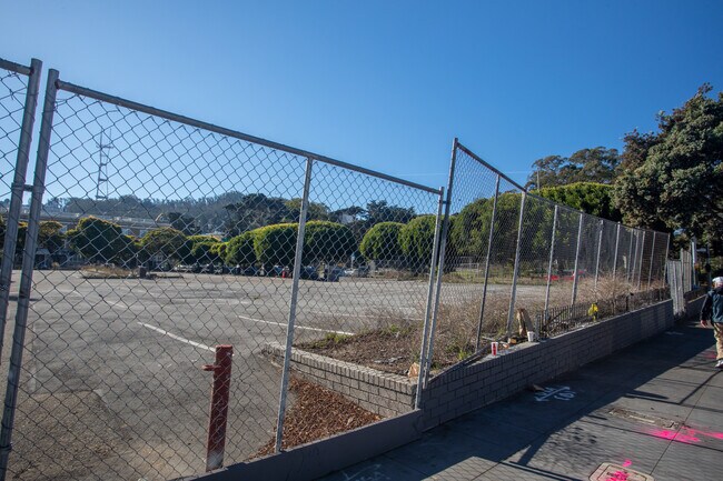 700-730 Stanyan St in San Francisco, CA - Building Photo - Building Photo