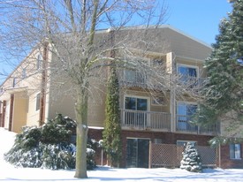 214 Dix Rd Apartments