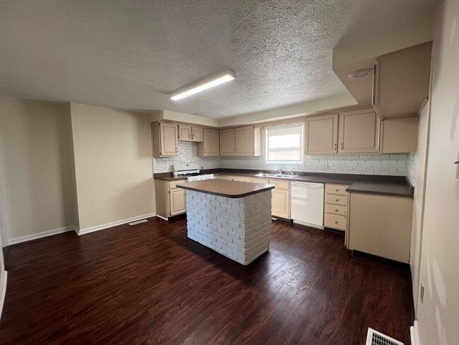 30 Hancock St SE in Girard, OH - Building Photo - Building Photo