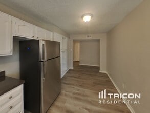 1210 Green Hill Dr in Arlington, TX - Foto de edificio - Building Photo