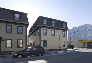 174 Broadway St in Lowell, MA - Building Photo - Building Photo