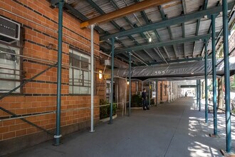 565 West End Ave in New York, NY - Foto de edificio - Building Photo