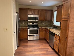 8 Caswell Dr in Orlando, FL - Building Photo - Building Photo