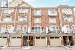 9 Cooperage Ln in Ajax, ON - Building Photo