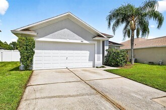 1434 Ocean Reef Rd in Wesley Chapel, FL - Building Photo - Building Photo