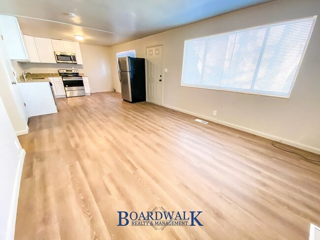 253 E Crestone Ave in South Salt Lake, UT - Building Photo - Building Photo