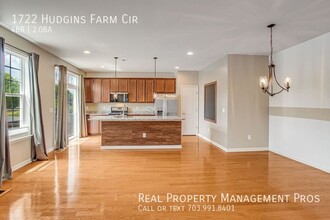 1722 Hudgins Farm Cir in Fredericksburg, VA - Building Photo - Building Photo