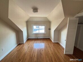 358 Park Ave in Bridgeport, CT - Building Photo - Building Photo