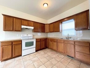 1520 N Washington St in Hutchinson, KS - Building Photo - Building Photo
