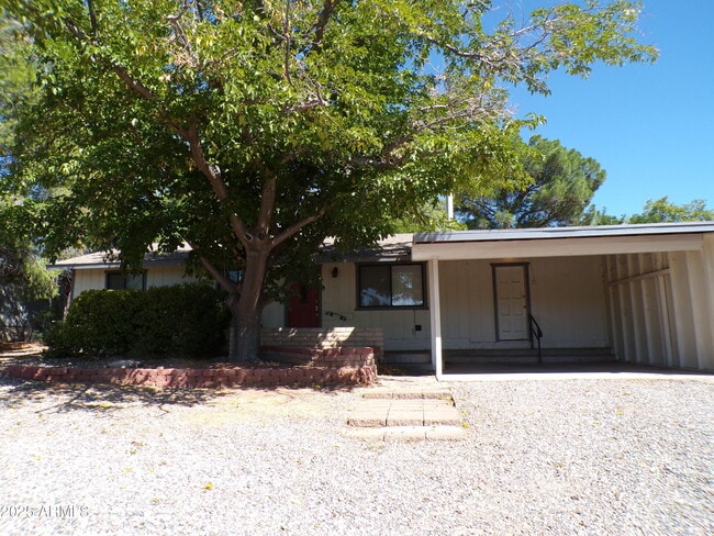 property at 3922 E Del Rio Dr