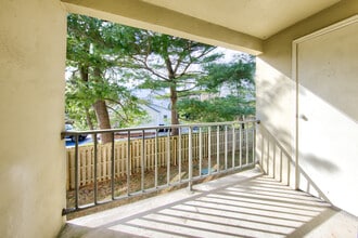 411 W Conestoga Rd, Unit 27 in Devon, PA - Foto de edificio - Building Photo