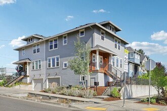 3769 SE 49th Ave in Portland, OR - Building Photo - Building Photo