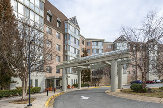 Creekside in Silver Spring, MD - Building Photo - Building Photo