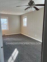 4621 S Detroit Ave in Toledo, OH - Building Photo - Building Photo