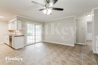 3887 Mandarin Woods Dr S in Jacksonville, FL - Building Photo - Building Photo