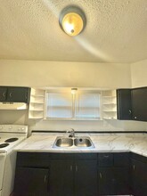 5615 E 16th Terrace in Kansas City, MO - Foto de edificio - Building Photo