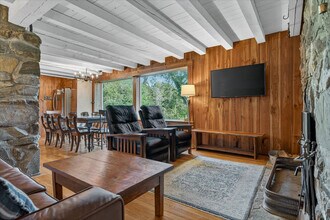 782 Woods Hill Rd in Danville, VT - Foto de edificio - Building Photo