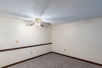 Meadowbrook Apartments in Ellington, CT - Building Photo - Interior Photo