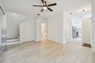 4347 Deermont Cir in Tampa, FL - Building Photo - Building Photo