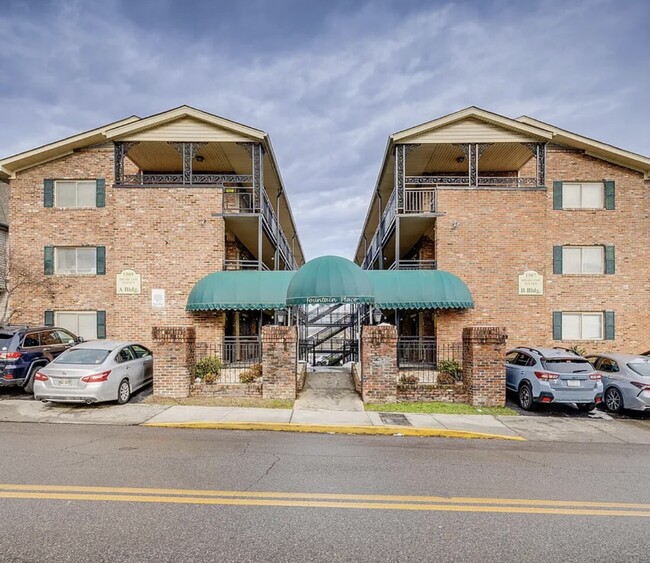 1509 Highland Ave, Unit A103 in Knoxville, TN - Foto de edificio - Building Photo