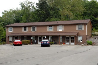 Eastwood Village Apartments in Butler, PA - Building Photo - Building Photo