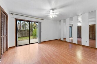 5206 Pine Mill Ct in Temple Terrace, FL - Building Photo - Building Photo