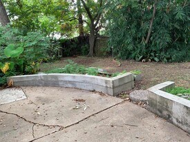 16118 Lazy Ridge Rd in Houston, TX - Building Photo