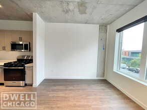 403 W Chicago Ave, Unit 1 Bed in Chicago, IL - Building Photo - Building Photo