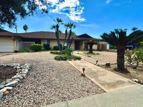 320 Teasdale Dr in Claremont, CA - Building Photo - Building Photo