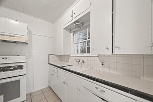 4212 Woodhead St in Houston, TX - Building Photo