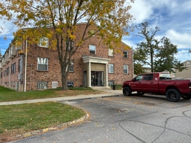 4714 Tarryton Ct S, Unit 1G in Columbus, OH - Building Photo