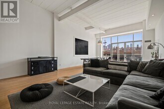 160 Baldwin St in Toronto, ON - Building Photo - Building Photo