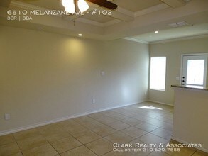 6510 Melanzane Ave-Unit -#102 in San Antonio, TX - Building Photo - Building Photo