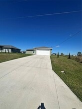 7003 Burma Cir in La Belle, FL - Building Photo - Building Photo