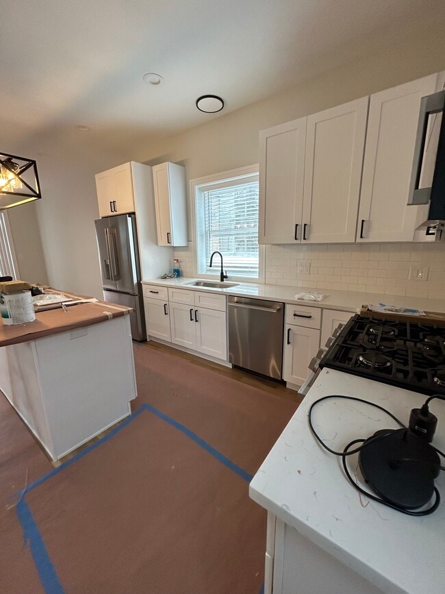 858 N Paulina St, Unit CH