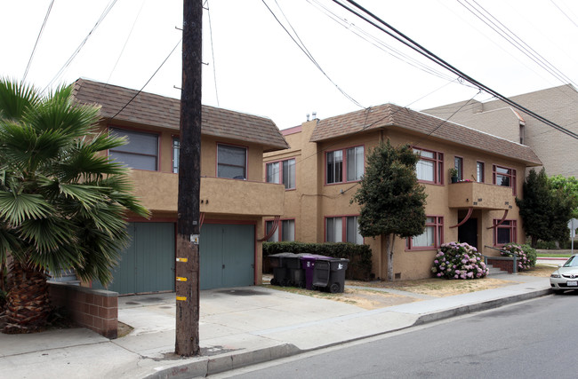 2400 E 4th St in Long Beach, CA - Foto de edificio - Building Photo