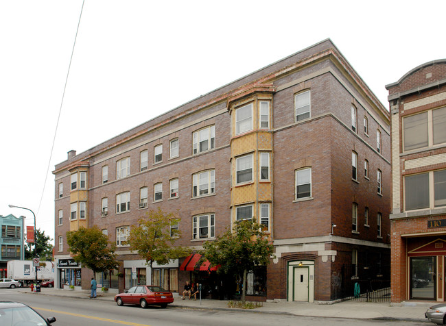 The Surrey Apartments in Buffalo, NY - Foto de edificio - Building Photo