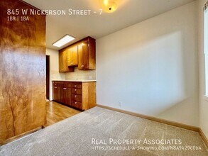 845 W Nickerson St in Seattle, WA - Building Photo - Building Photo