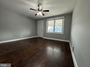 320 Sollers Point Rd in Dundalk, MD - Building Photo - Building Photo