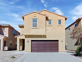 683 N Nestled Hummingbird Ln E in Sahuarita, AZ - Building Photo