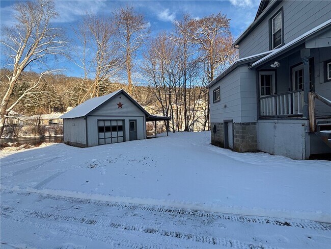 49 Bridge St in Sidney, NY - Building Photo - Building Photo