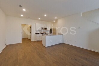 226 Long Is Dr in Cartersville, GA - Foto de edificio - Building Photo