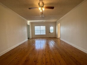 11005 Woodway Dr in Waco, TX - Building Photo - Building Photo