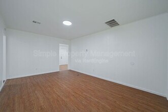 3704 SW 40th Pl in Oklahoma City, OK - Building Photo - Building Photo