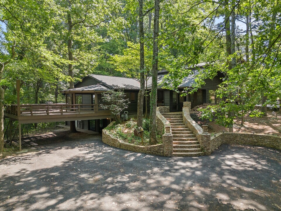 2785 Osborne Rd NE in Atlanta, GA - Building Photo